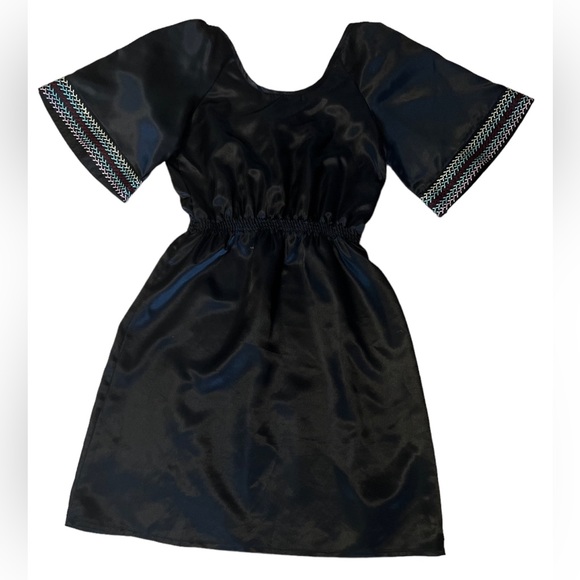 Arden B Boho A-Line cinched Waist Short Sleeve Boat Neck w/ Embroidery Black XS - Picture 2 of 11